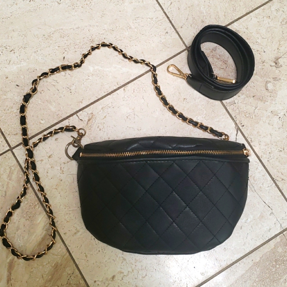 Quilted black Crossbody bag or fanny pack